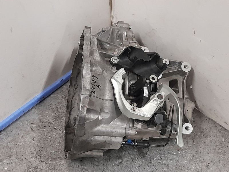 Recambio de caja cambios para ford focus turnier active referencia OEM IAM JX6R7002BHB 230119 6VELOCIDADES