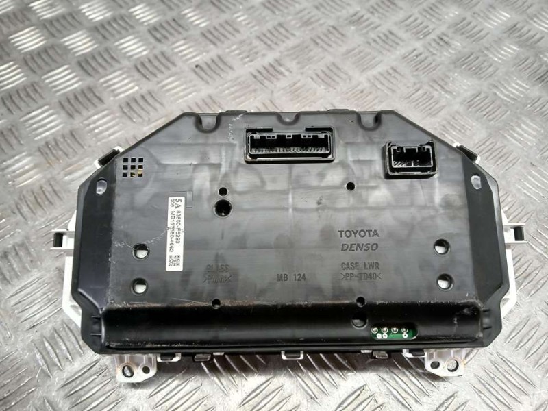 Recambio de cuadro instrumentos para toyota yaris active referencia OEM IAM 83800F5290 MB1575804662 DENSO