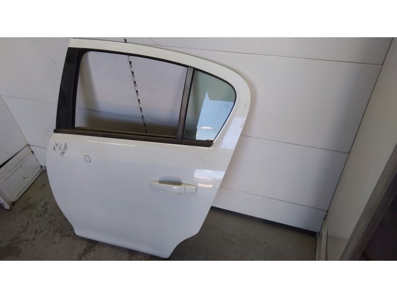 Recambio de puerta trasera izquierda para opel corsa d selective referencia OEM IAM 93189342  