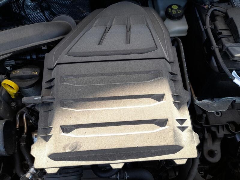 Recambio de carcasa filtro aire para seat arona (kj7, kjp) 1.0 tgi referencia OEM IAM 04C129601M  