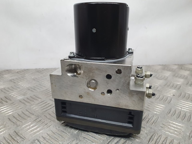 Recambio de abs para bmw serie 5 berlina (e60) 520d referencia OEM IAM 677467901 0265250217 