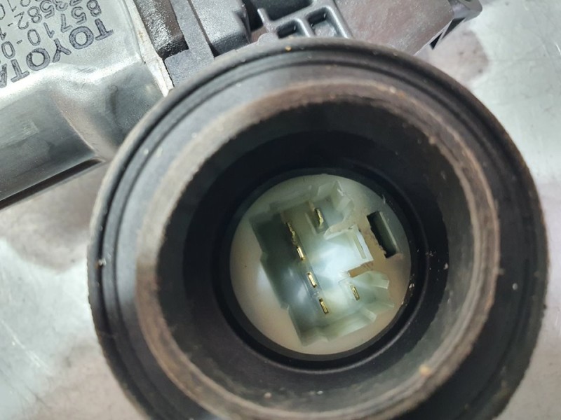 Recambio de elevalunas delantero derecho para toyota yaris active referencia OEM IAM 698100D300  ELECTRICO 6 PINES