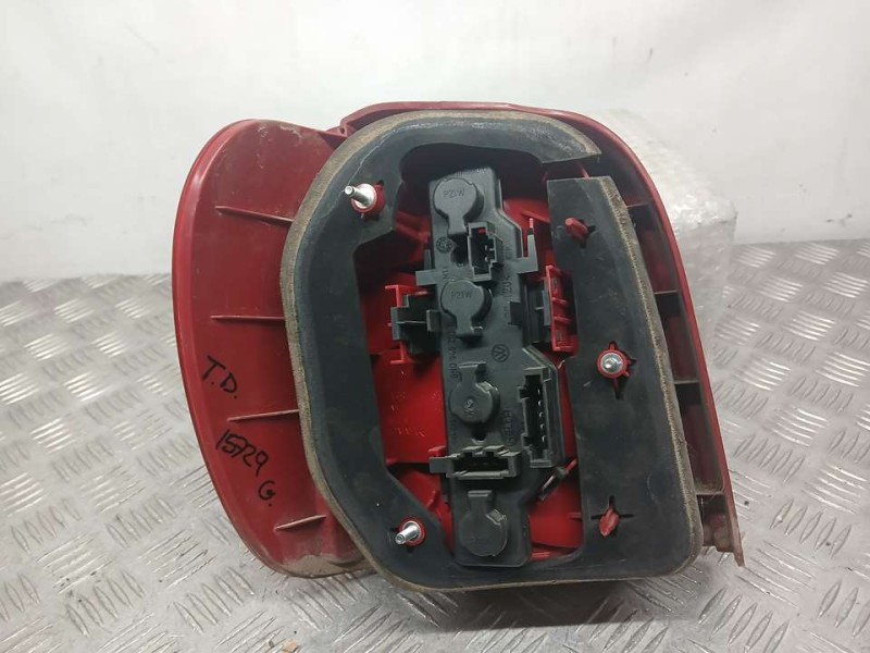 Recambio de piloto trasero derecho para volkswagen polo berlina (6n2) trendline referencia OEM IAM 6N0945096H  