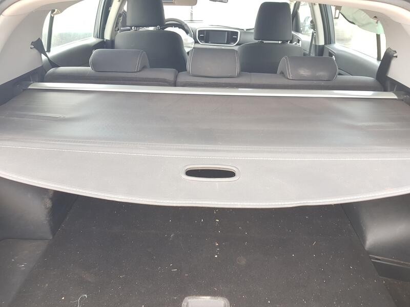 Recambio de bandeja trasera para kia sportage iv (ql, qle) 1.6 gdi referencia OEM IAM 85910F1000  