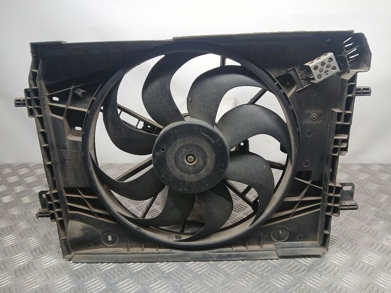 Recambio de electroventilador para renault captur intens referencia OEM IAM 214816703R  