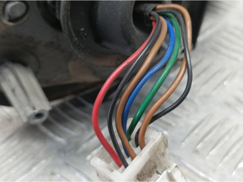 Recambio de retrovisor derecho para peugeot 206 berlina xt referencia OEM IAM 8154JC  ELECTRICO 7 CABLES