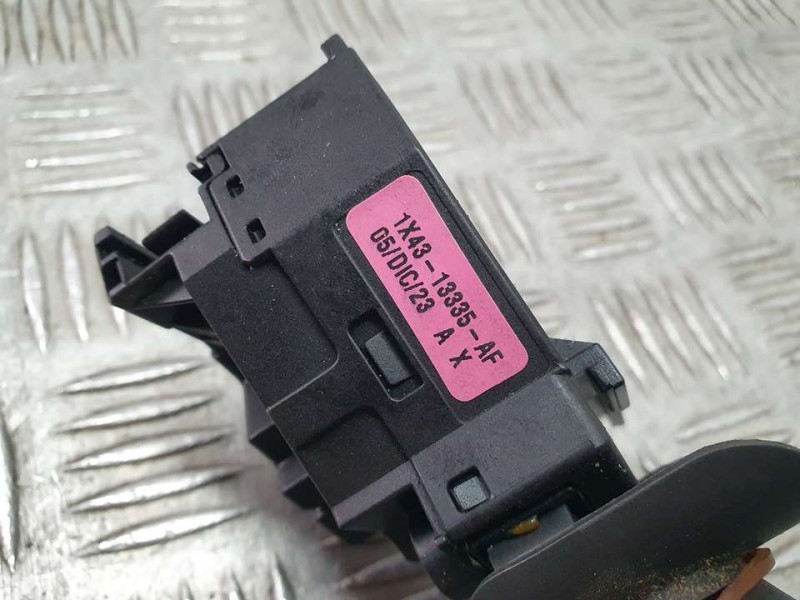 Recambio de mando intermitentes para jaguar x-type 2.0 d executive referencia OEM IAM 1X4313335AF  