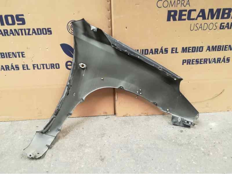 Recambio de aleta delantera izquierda para toyota rav 4 (a2) 2.0 sol 44x (2003) referencia OEM IAM 5381242210  TOCADA
