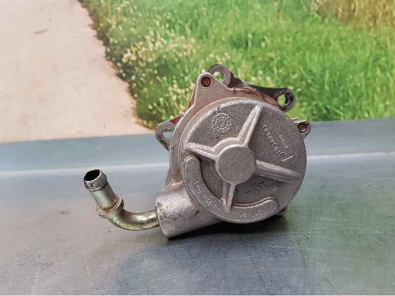 Recambio de depresor freno / bomba vacio para renault rapid/express (f40) 1.9 diesel referencia OEM IAM 72117207L 96T208 PIERBUR