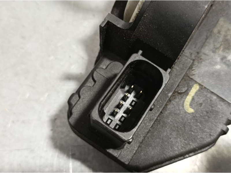 Recambio de cerradura puerta trasera derecha para opel zafira tourer edition referencia OEM IAM A046818  VELECTRICA