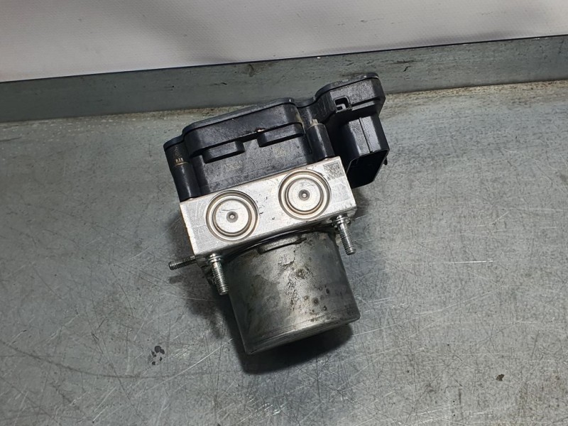 Recambio de abs para citroën c3 live referencia OEM IAM 39181765 970025 BOSCH