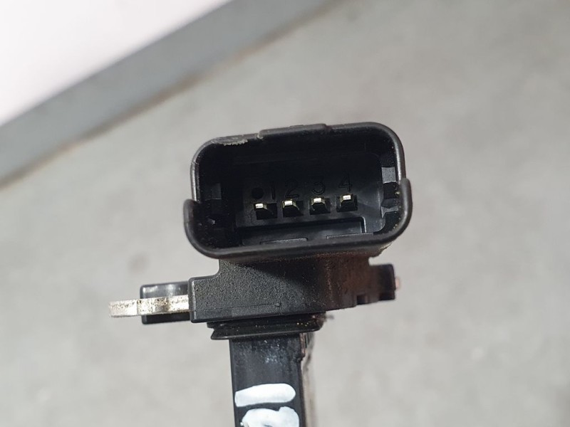 Recambio de caudalimetro para peugeot 208 active referencia OEM IAM 9677093080 AFH50M27 HITACHI