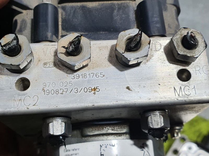 Recambio de abs para citroën c3 live referencia OEM IAM 39181765 970025 BOSCH