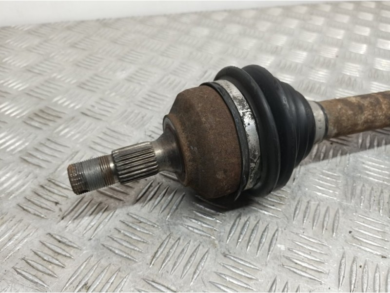 Recambio de transmision delantera izquierda para peugeot 206 berlina xt referencia OEM IAM 3272EZ  