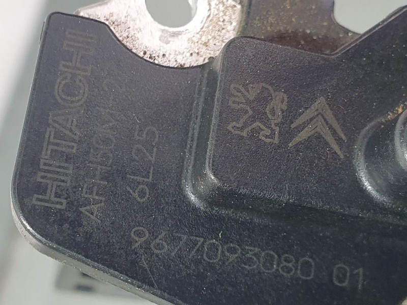 Recambio de caudalimetro para peugeot 208 active referencia OEM IAM 9677093080 AFH50M27 HITACHI