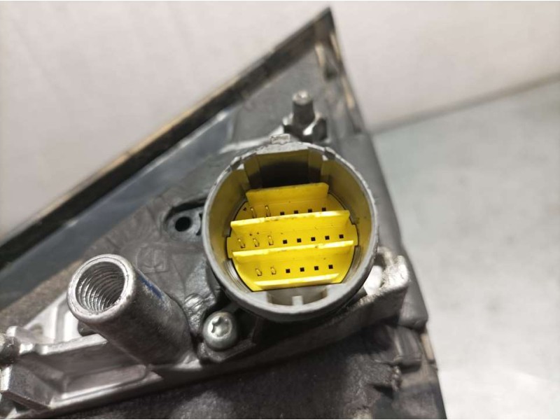 Recambio de retrovisor izquierdo para renault espace iv (jk0) privilege referencia OEM IAM 7701053701  ELECTRICO 7 PINS Y TOCADO