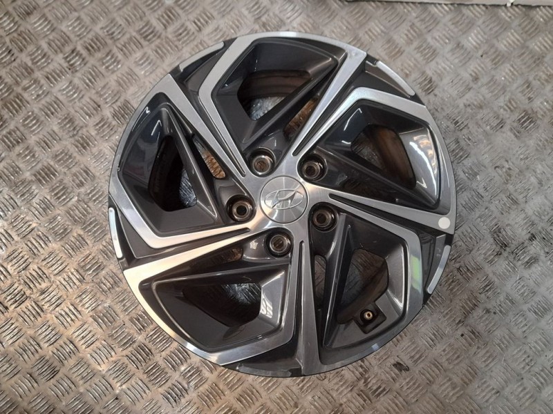 Recambio de llanta para hyundai i30 fastback klass referencia OEM IAM  ALUMINIO 6 , 5X16 5 TORN ET 50