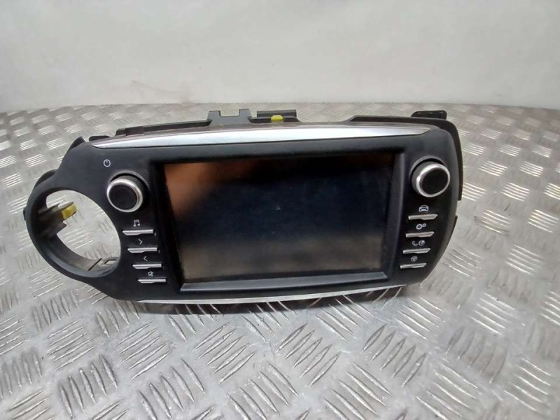Recambio de sistema navegacion gps para toyota yaris active referencia OEM IAM 861400D320 1390005170C101 FUJITSU
