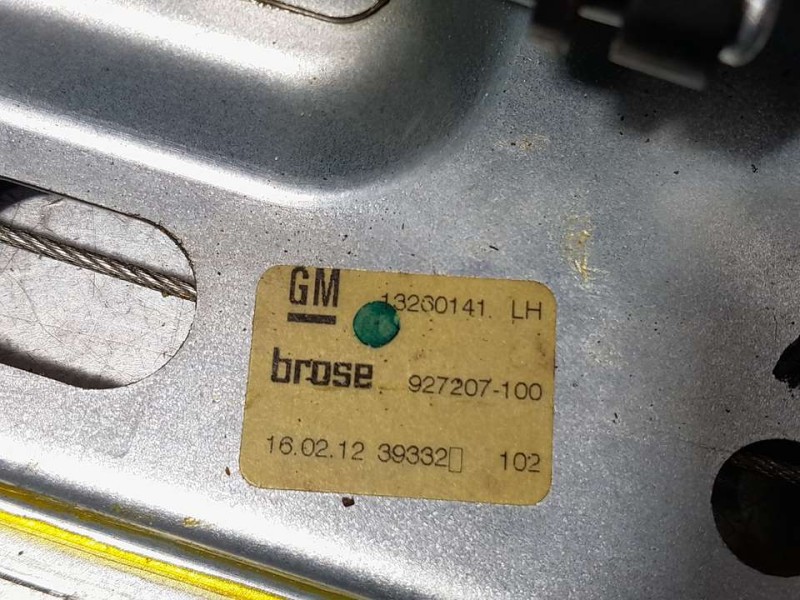 Recambio de elevalunas trasero izquierdo para opel zafira tourer edition referencia OEM IAM 13260141 927207100 ELECTRICO