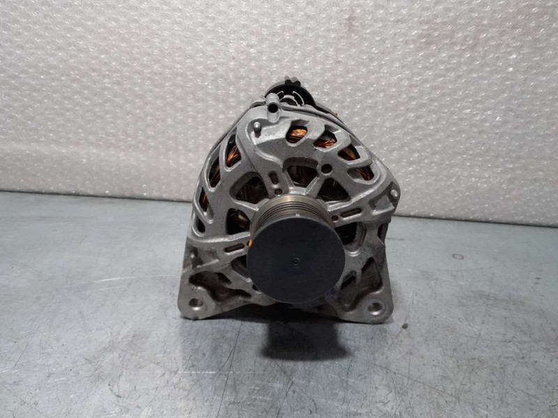 Recambio de alternador para dacia sandero stepway essential referencia OEM IAM 231009092R 2722632A 