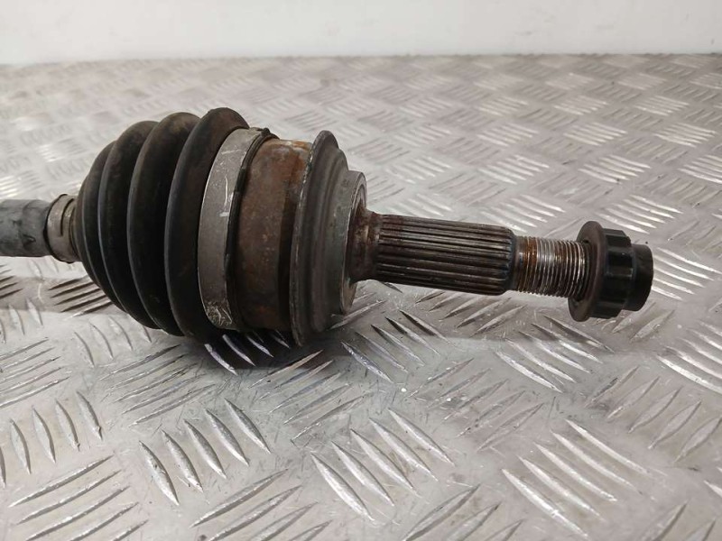 Recambio de transmision delantera derecha para toyota yaris active referencia OEM IAM 434100D510B  