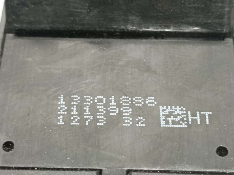 Recambio de mando elevalunas delantero derecho para opel zafira tourer edition referencia OEM IAM 13301886 211399 