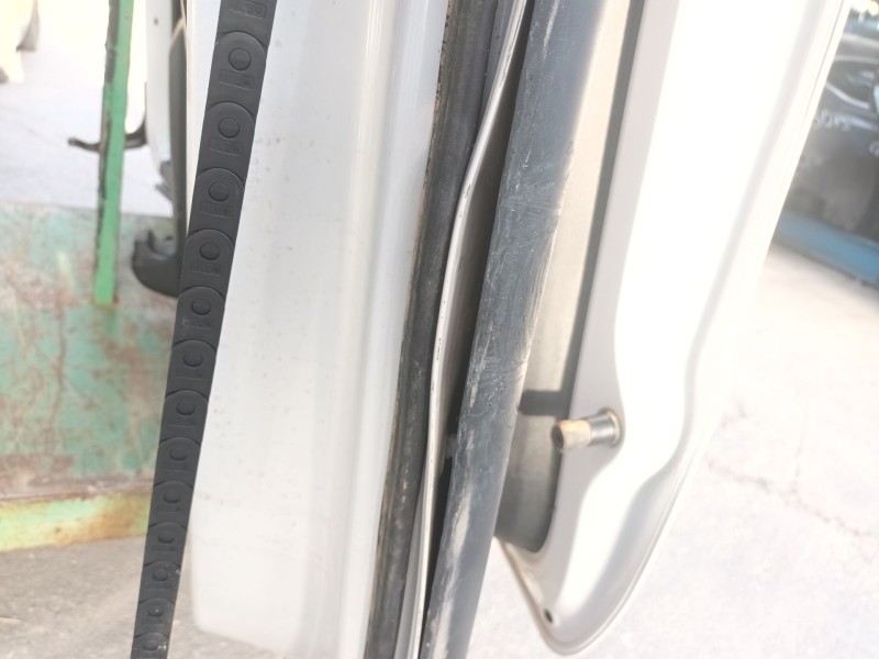 Recambio de puerta lateral corredera derecha para opel vivaro c furgoneta (k0) 2.0 referencia OEM IAM 9847296880  