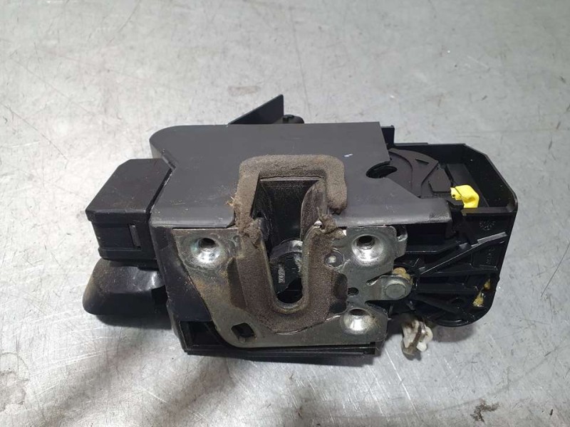 Recambio de cerradura puerta delantera izquierda para dacia sandero stepway referencia OEM IAM 805035308RB C5A180222 2 PINES