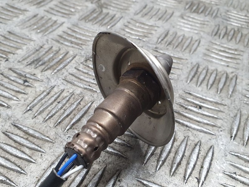 Recambio de sonda lambda para toyota yaris hsd city referencia OEM IAM 8946752080  DENSO