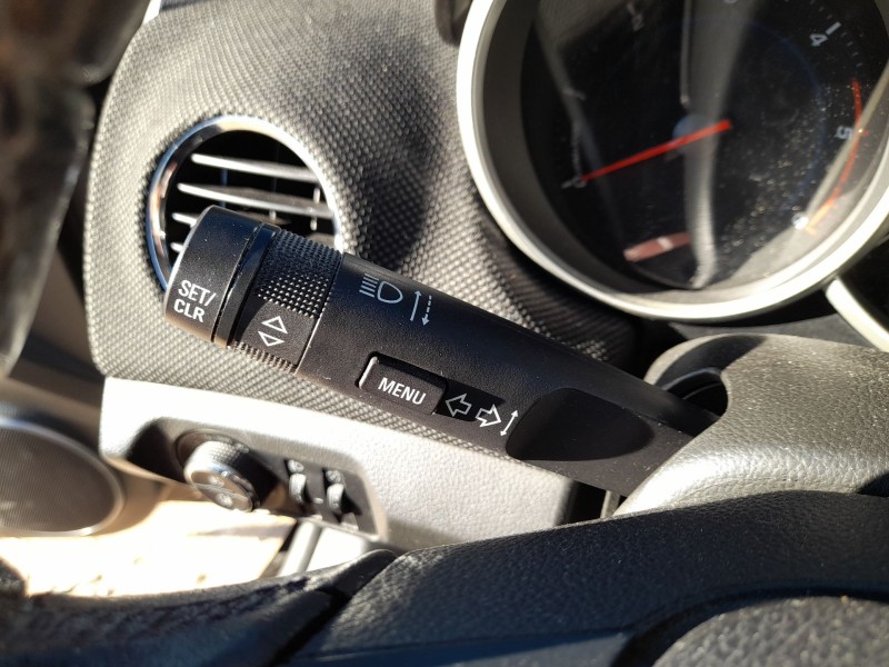 Recambio de mando luces y limpia para chevrolet cruze hatchback (j305) 2.0 cdi referencia OEM IAM 20941129 20941129 LUCES     95