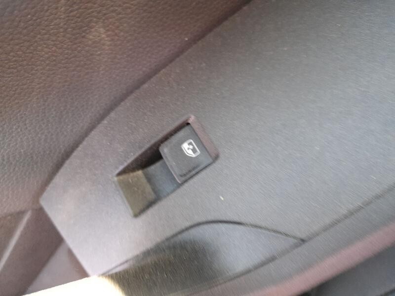 Recambio de mando elevalunas trasero derecho para seat arona (kj7, kjp) 1.0 tgi referencia OEM IAM 5G0959855P  