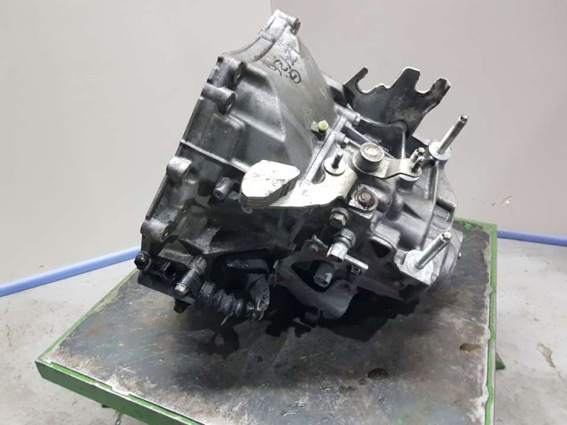 Recambio de caja cambios para mazda 2 lim. () style referencia OEM IAM F6W30 5TH0311093 5VELOCIDADES