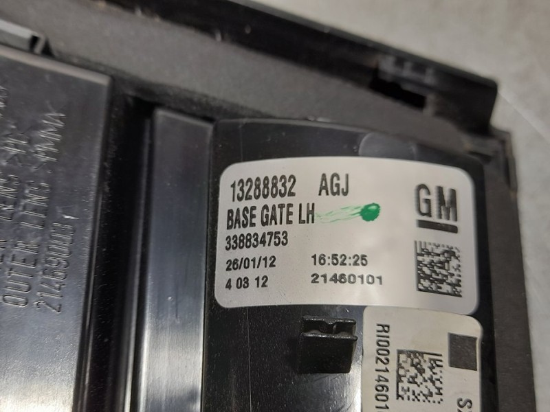 Recambio de piloto trasero izquierdo para opel zafira tourer edition referencia OEM IAM 13288832  INTERIOR