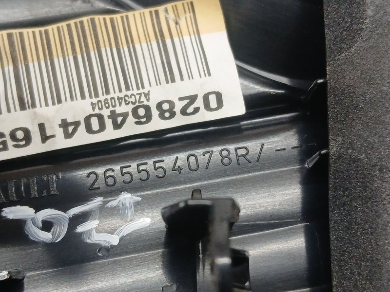 Recambio de piloto trasero izquierdo para renault captur intens referencia OEM IAM 265554078R  INTERIOR