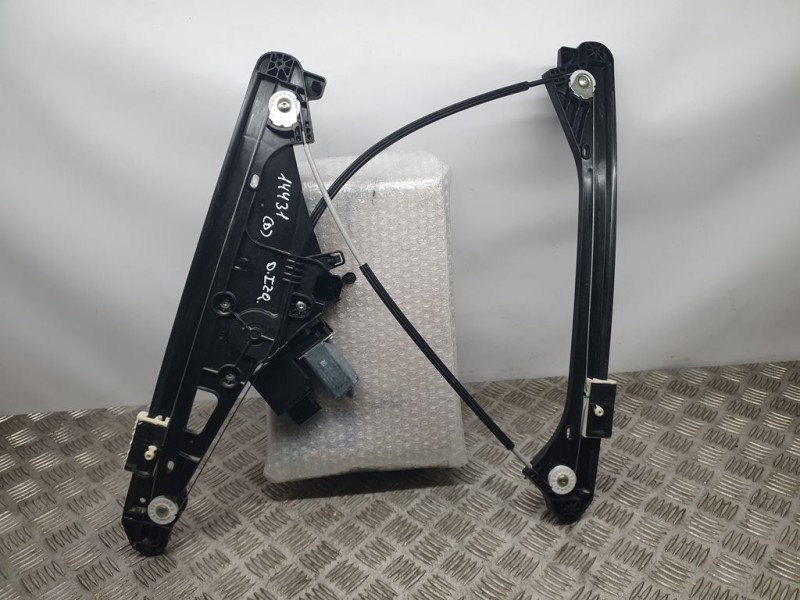 Recambio de elevalunas delantero izquierdo para peugeot 3008 allure referencia OEM IAM 9830389380  ELECTRICO