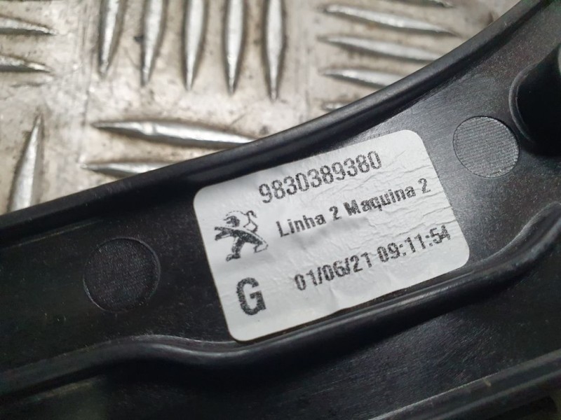 Recambio de elevalunas delantero izquierdo para peugeot 3008 allure referencia OEM IAM 9830389380  ELECTRICO