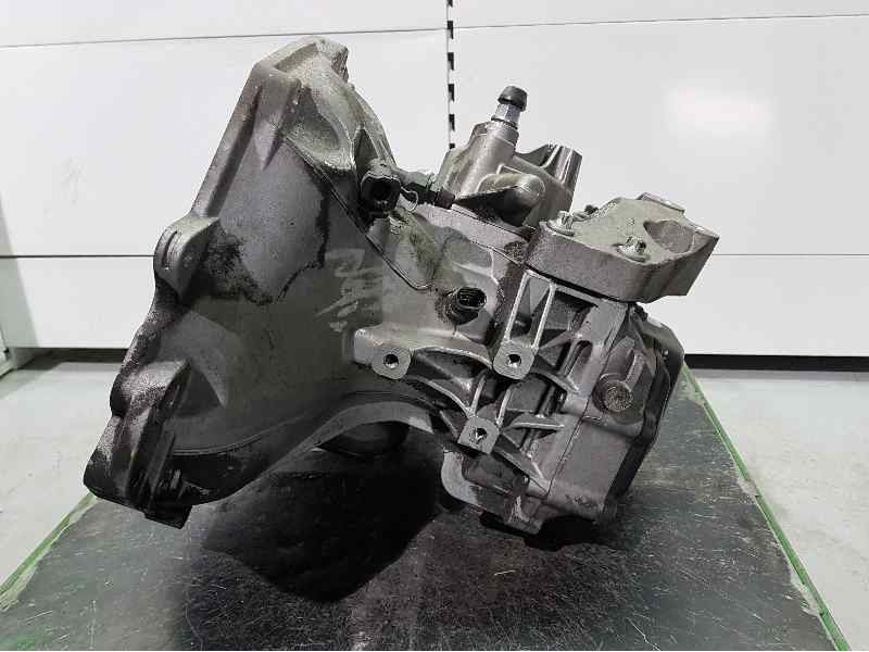 Recambio de caja cambios para opel corsa d ´´111 years´´ referencia OEM IAM 55566112 B100924252 JC418 5VELOCIDADES
