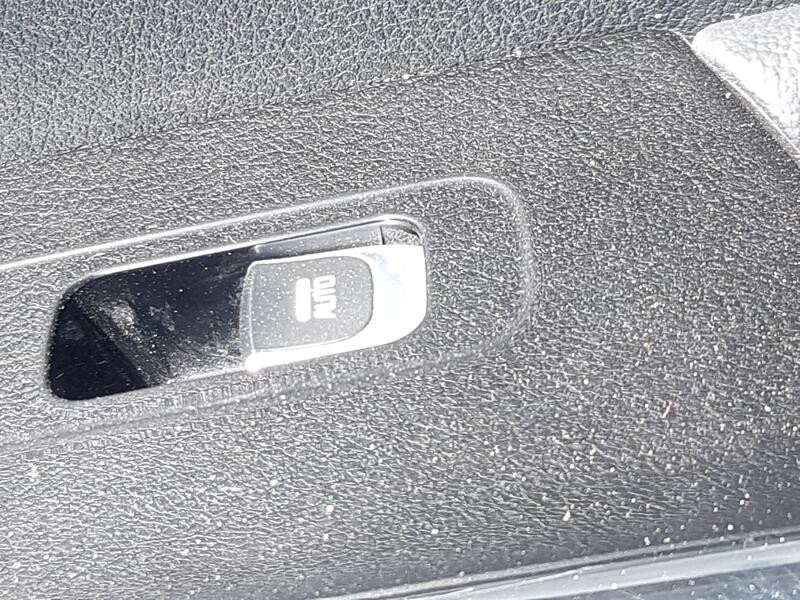 Recambio de mando elevalunas delantero derecho para kia sportage iv (ql, qle) 1.6 gdi referencia OEM IAM 93576F1000  