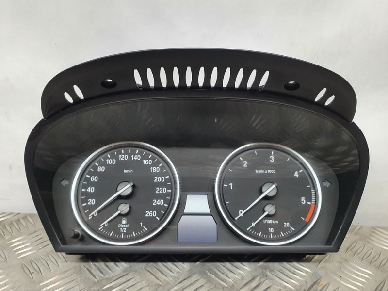 Recambio de cuadro instrumentos para bmw serie 5 berlina (e60) 520d referencia OEM IAM 9177261 110080213 VDO