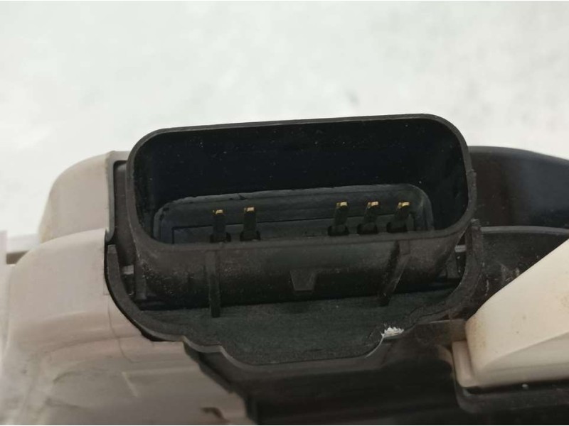 Recambio de cerradura puerta delantera derecha para hyundai ioniq style elektro referencia OEM IAM 81320G2010IJR  ELECTRICA