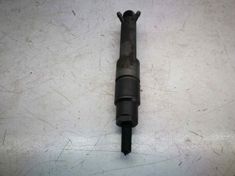 Recambio de inyector para seat toledo (1m2) 1.9 tdi referencia OEM IAM 028130203F  