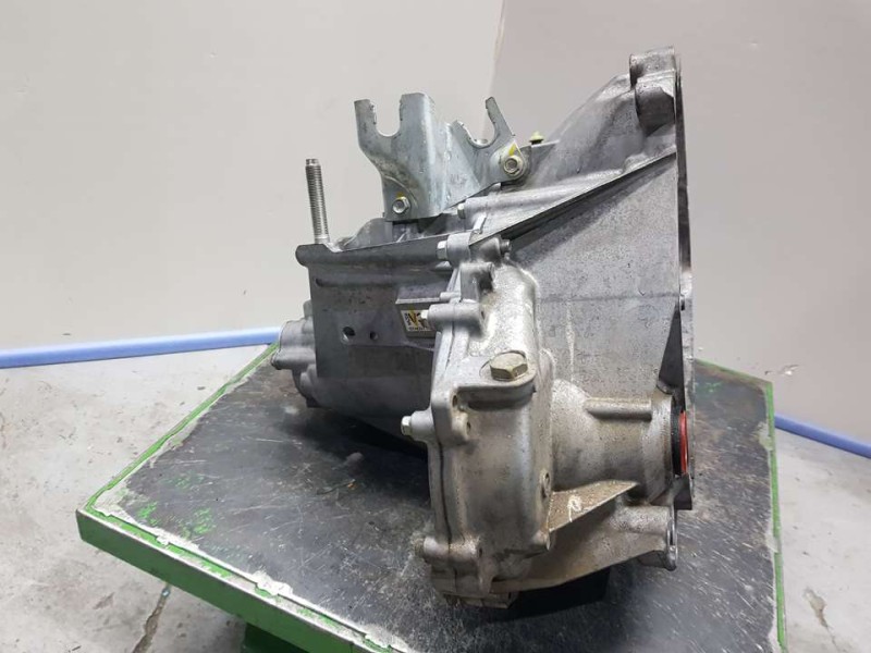 Recambio de caja cambios para mazda 2 lim. () style referencia OEM IAM F6W30 5TH0311093 5VELOCIDADES