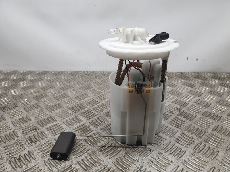 Recambio de aforador para renault megane iv berlina 5p limited referencia OEM IAM 142024055R 0580200976 BOSCH