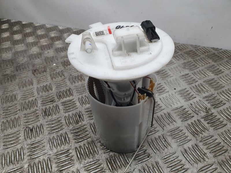 Recambio de aforador para renault megane iv berlina 5p limited referencia OEM IAM 142024055R 0580200976 BOSCH