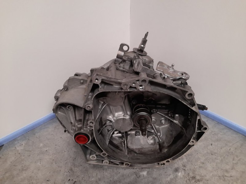 Recambio de caja cambios para peugeot 3008 active referencia OEM IAM 20EA07 1466775 6VELOCIDADES
