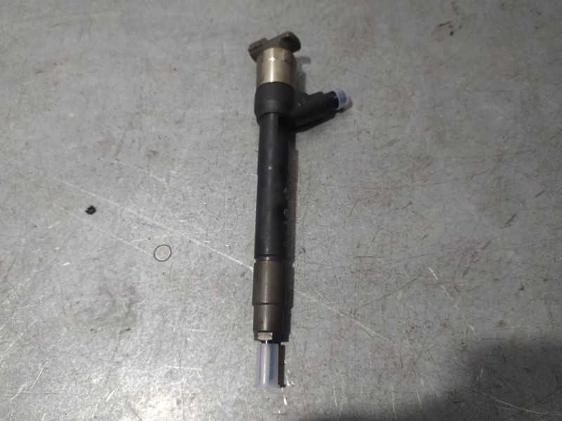 Recambio de inyector para opel meriva b 1.6 cdti dpf referencia OEM IAM 55570012  DENSO