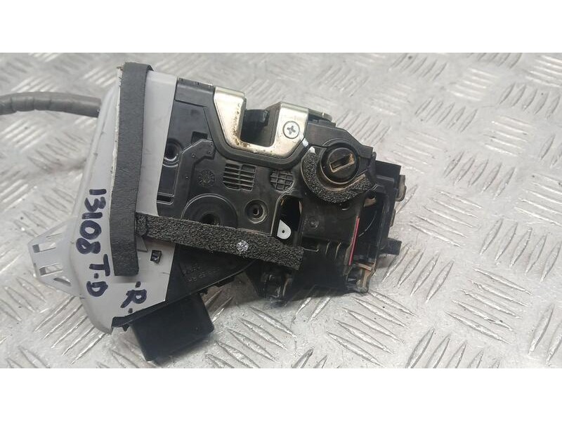 Recambio de cerradura puerta trasera derecha para hyundai ioniq style elektro referencia OEM IAM 81420G2000ILJ  