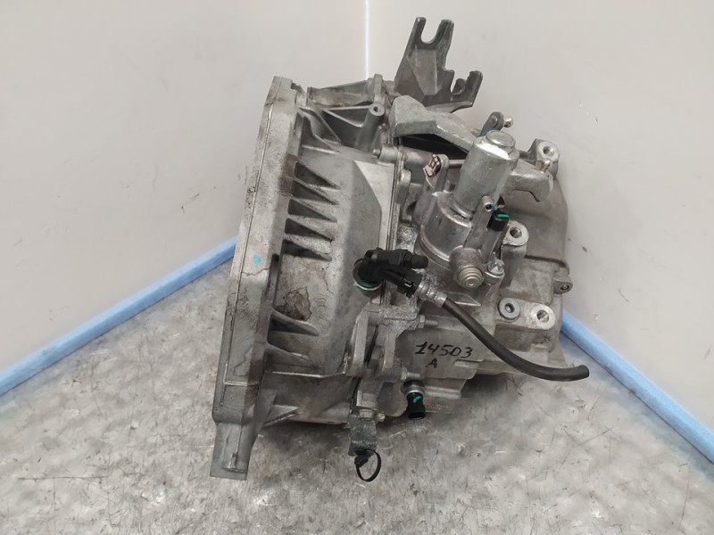 Recambio de caja cambios para chevrolet orlando lt referencia OEM IAM 5556763 0822680 6 VELOCIDADES