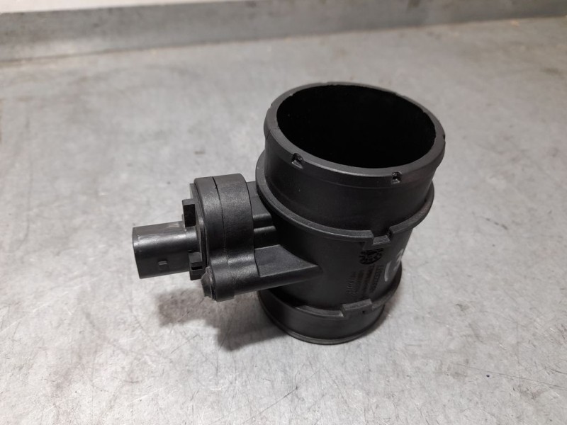 Recambio de caudalimetro para opel corsa e edition referencia OEM IAM GM13452145  