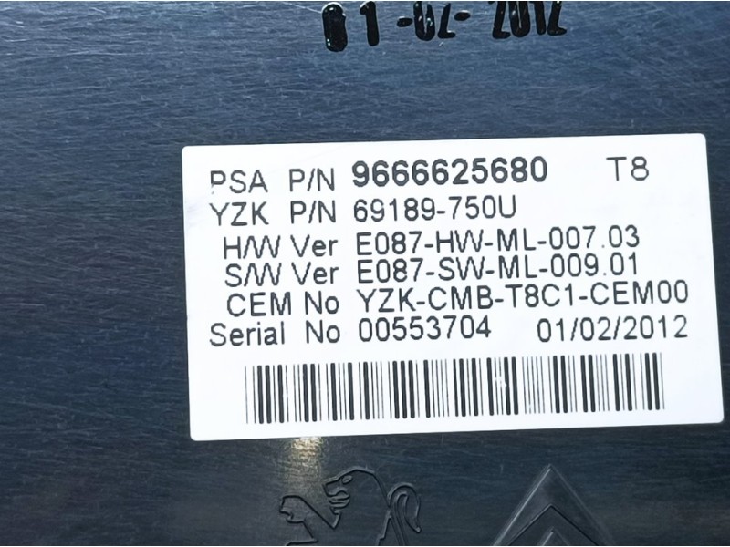Recambio de cuadro instrumentos para peugeot 3008 active referencia OEM IAM 9666625680 6918975OU 